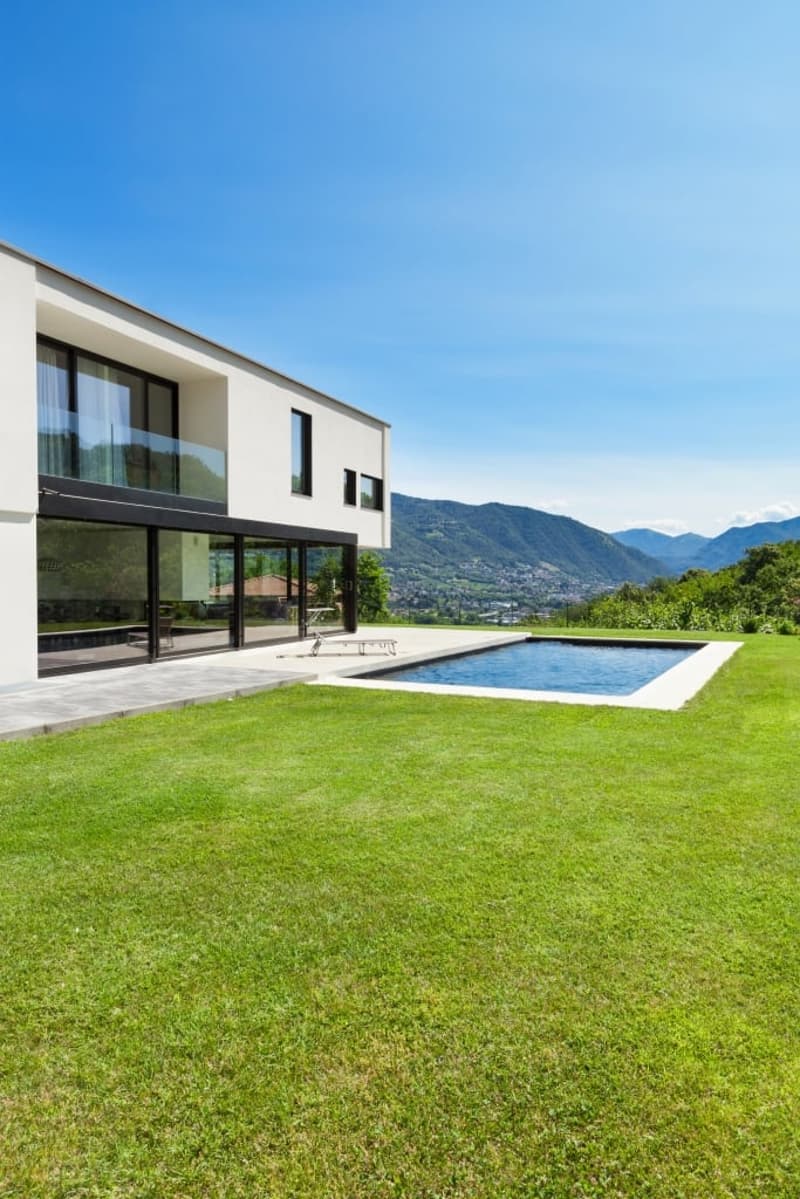 Annonce exemplaire: Villa moderne avec piscine. (1)