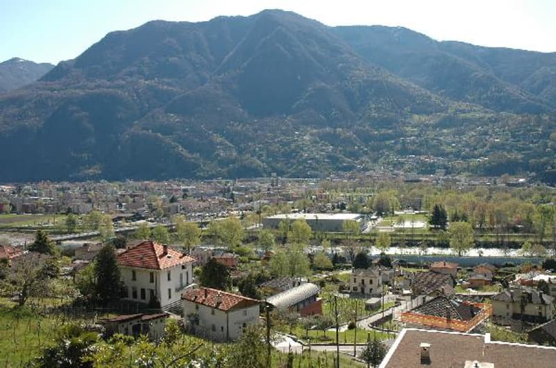 Vista verso Bellinzona/Blick auf Stadt Bellinzona