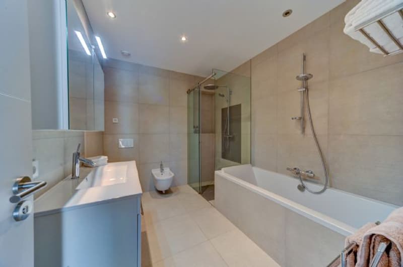 10. Bathroom in Cas Catala KPO01267